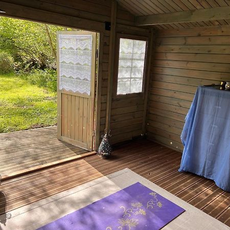 Les Trois Fenetres Bed & Breakfast Beauficel Exterior foto