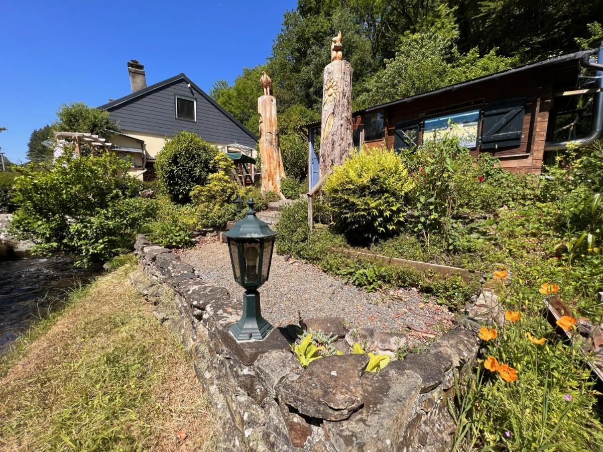 Les Trois Fenetres Bed & Breakfast Beauficel Exterior foto